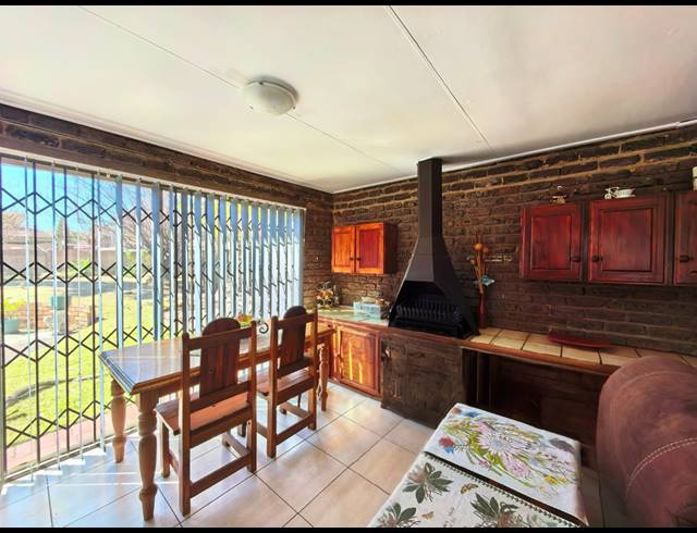 5 BEDROOM HOUSE FOR SALE IN SASOLBURG EXT 23